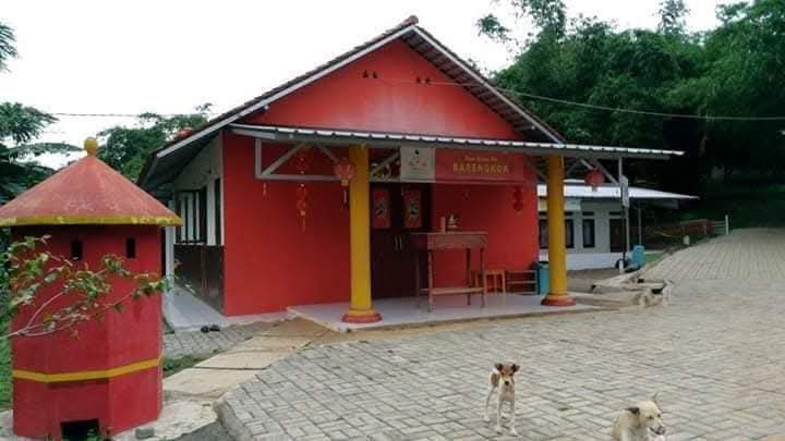 PERBEDAAN VIHARA (WIHARA) DAN KLENTENG