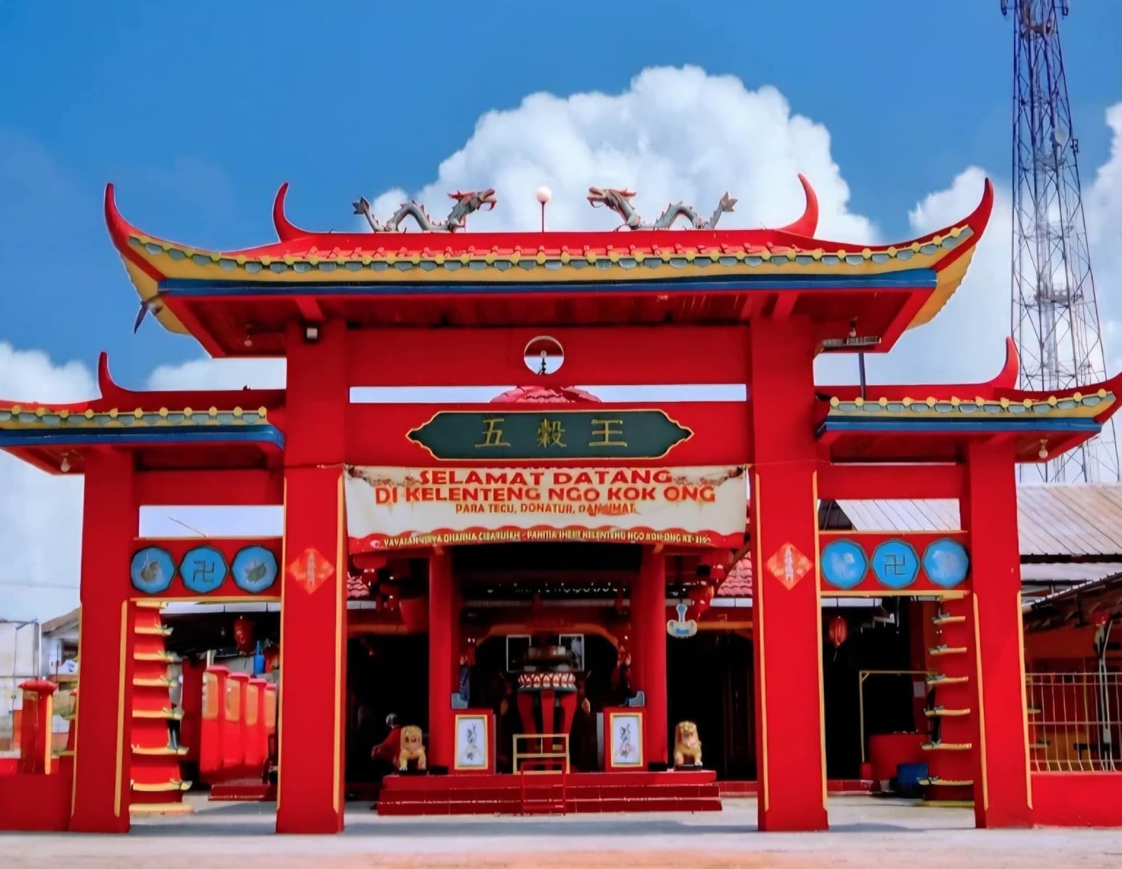 KELENTENG NGO KOK ONG